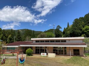 【浜松市天竜区】山あいのカフェで学び合う場「リトルベア」（熊幼稚園旧園舎）などを紹介！