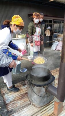 【川根本町】輪になって踊って♪みそつくっちゃおー 大豆（味噌づくり 体験）